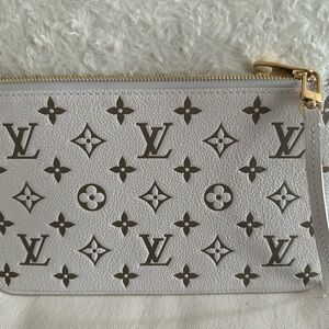 Louis Vuitton White Pochette  Monogram Wristlet! NWOT